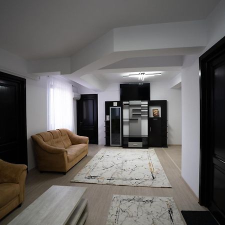 Alex 1 Apartament Яш Екстериор снимка